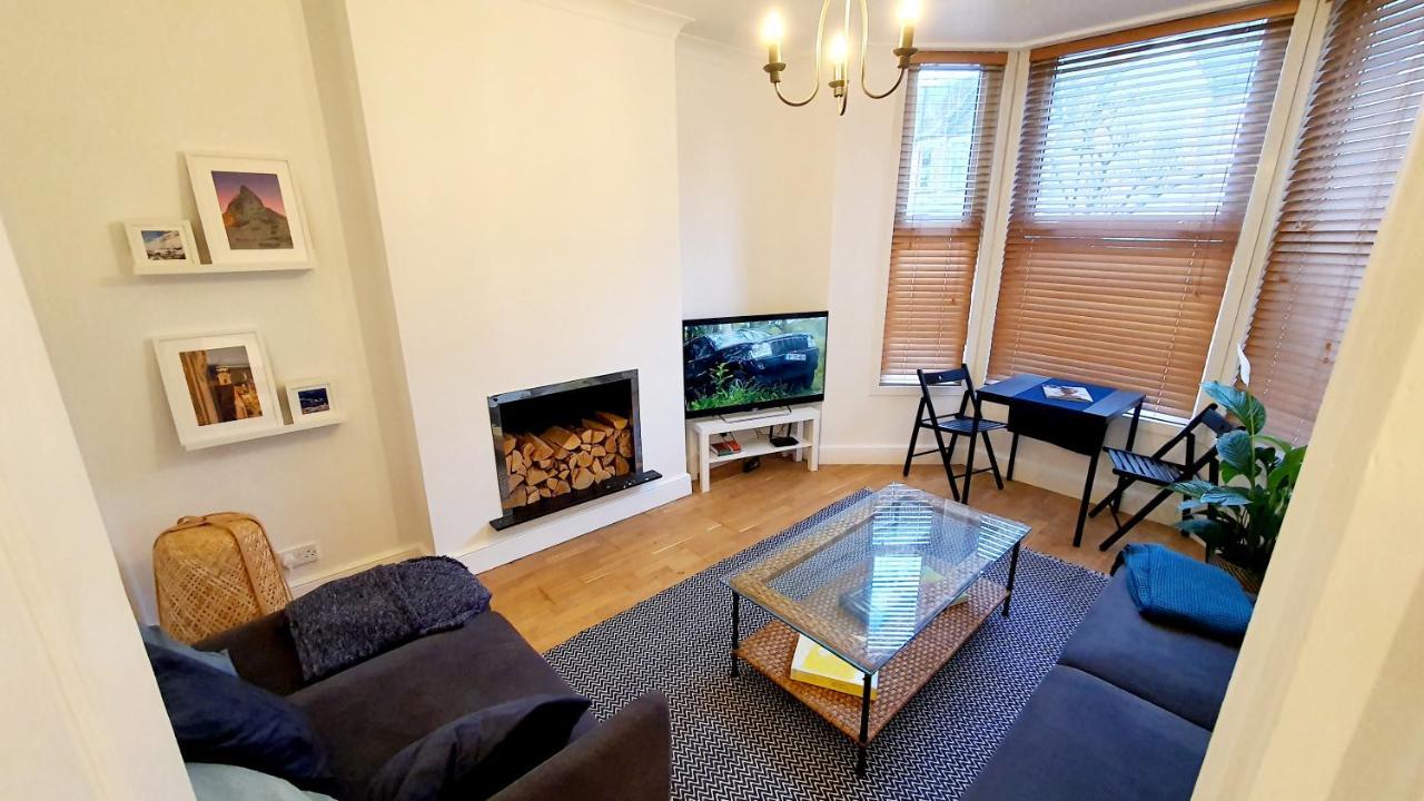 Lovely 2 bedroom period garden flat. London Eksteriør billede